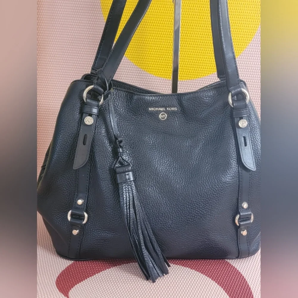 đź‘‘LOWSTART Excellent Used Condition Leather 3 Compartment MK Shouldebag - Picture 11 of 13